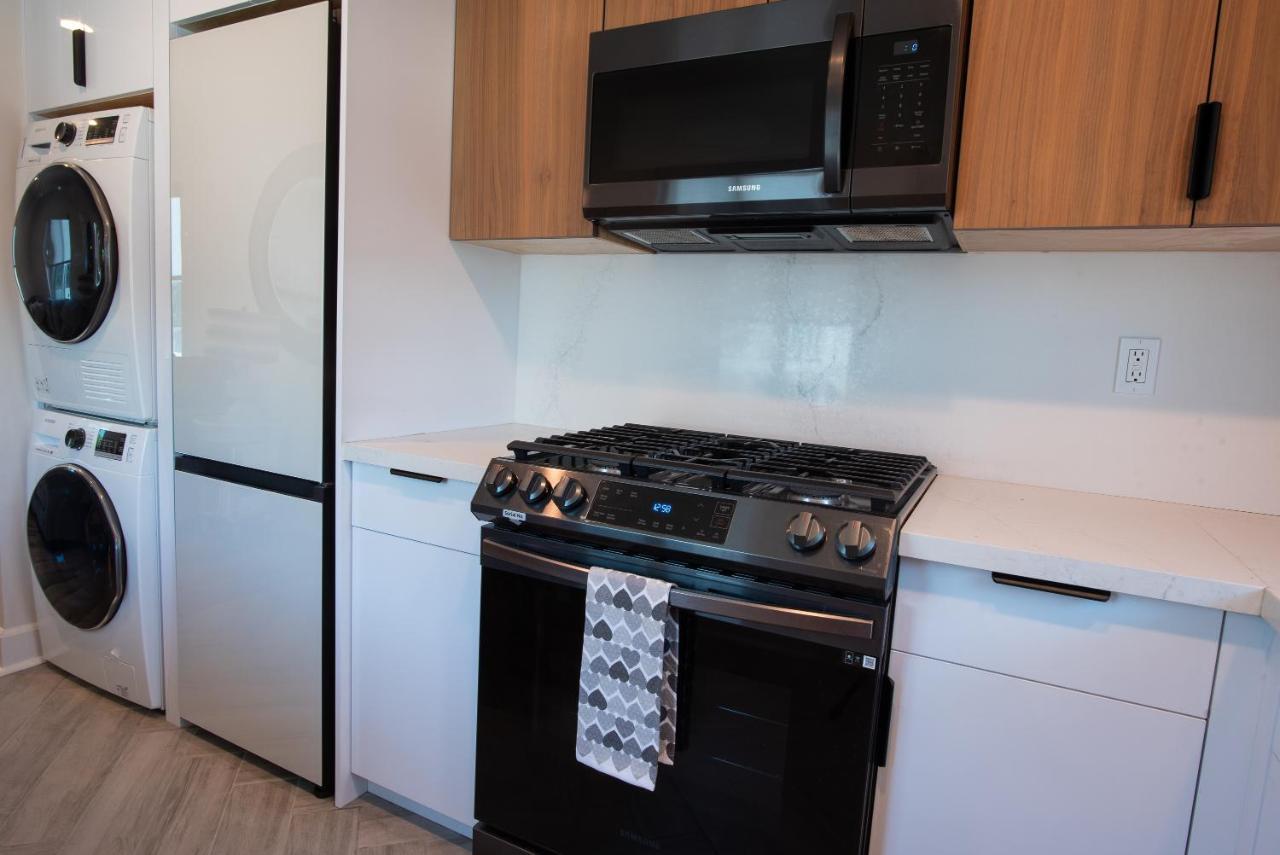 5079 Lotus Street * San Diego